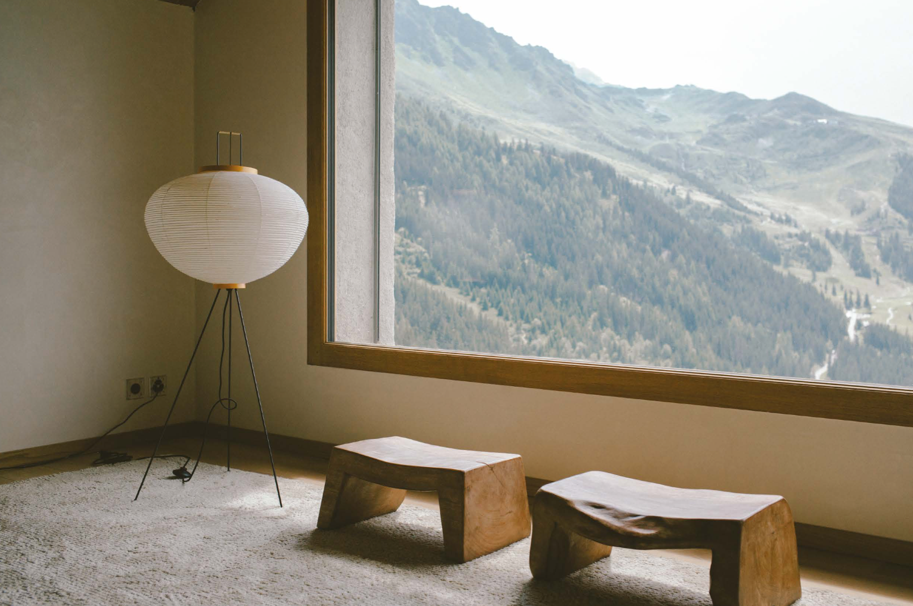 'items & interiors' - bea mombaers